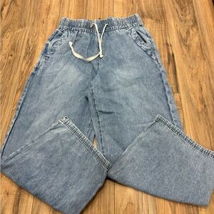Women's Light Blue Jeans